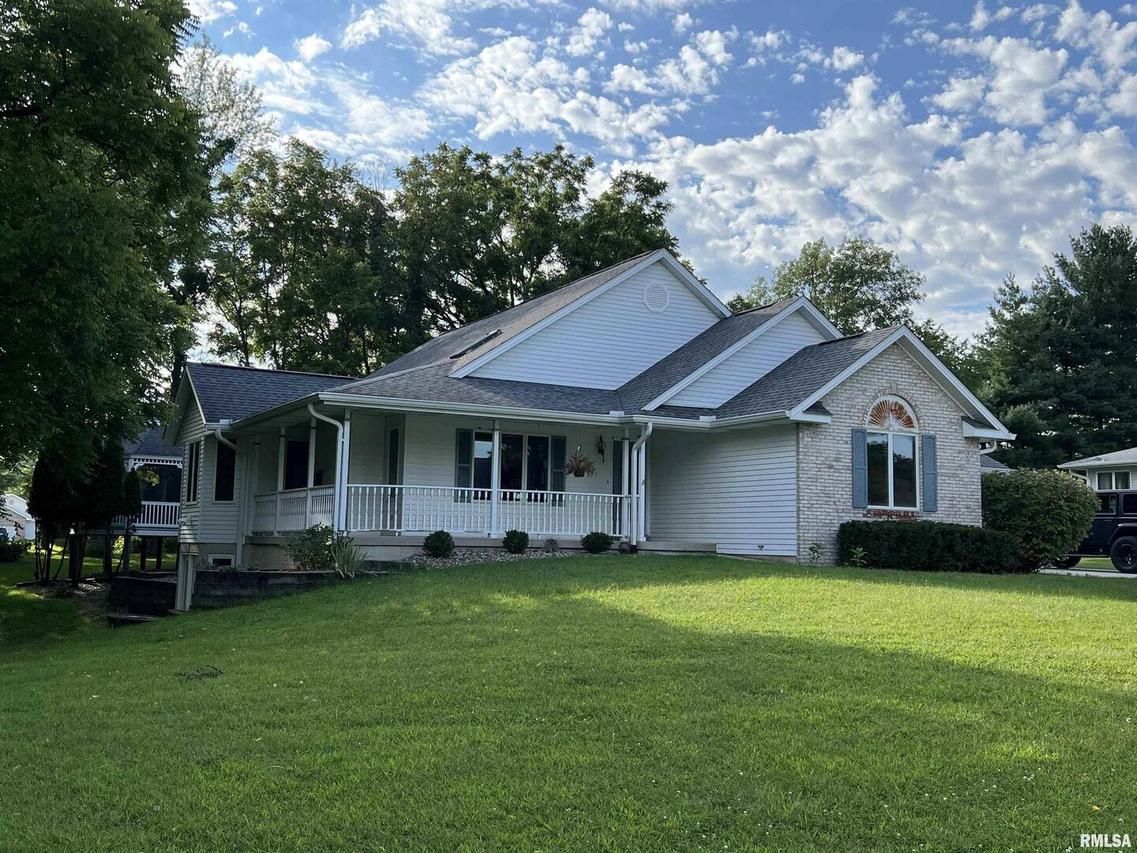 14 Hickory Hills Dr., Geneseo, IL 61254