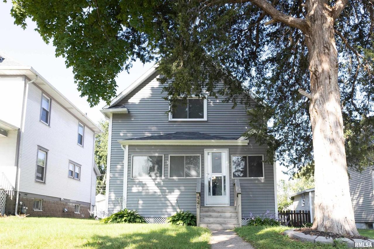 421 39th St., Moline, IL 61265