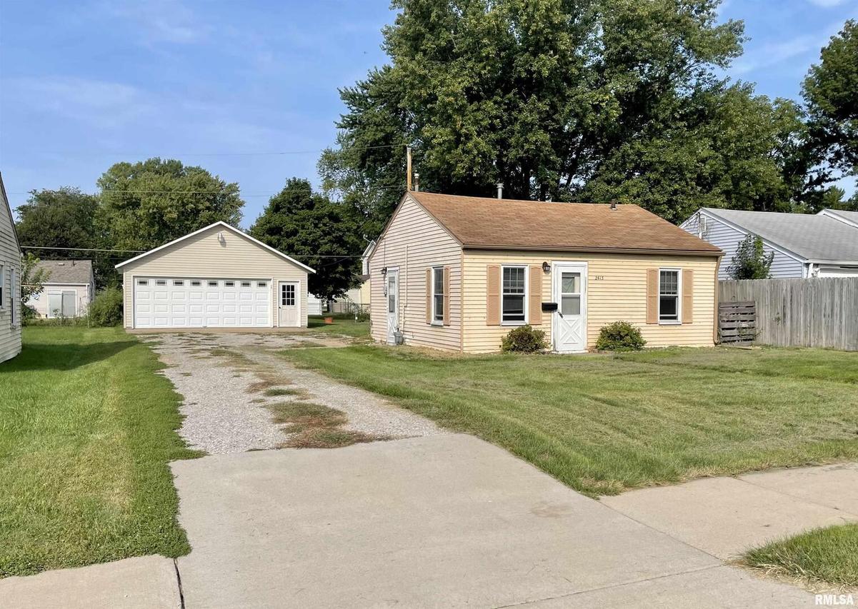 2413 48th St., Moline, IL 61265