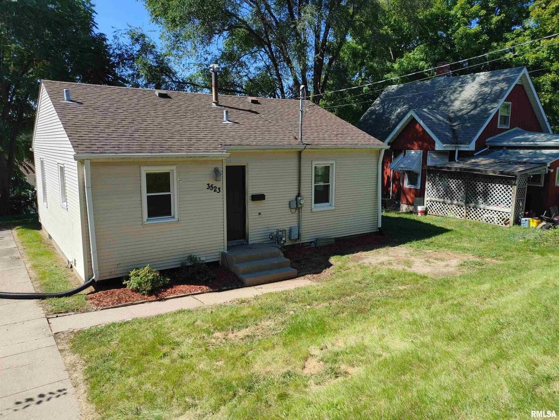 3523 11th St., Rock Island, IL 61201