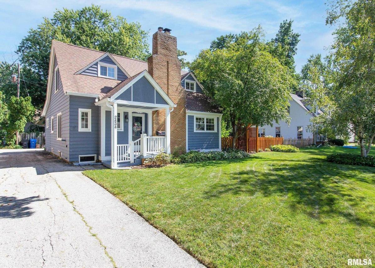 2434 30th St., Moline, IL 61265