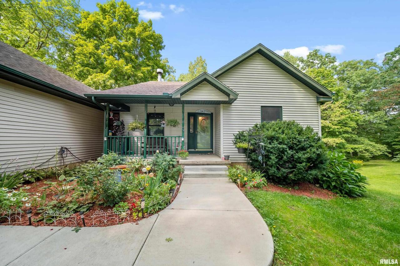 9909 132nd Street Ct., Taylor Ridge, IL 61284