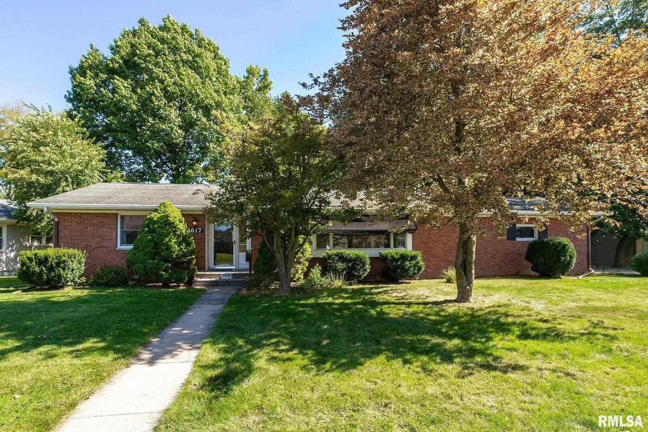 3617 34th St., Rock Island, IL 61201
