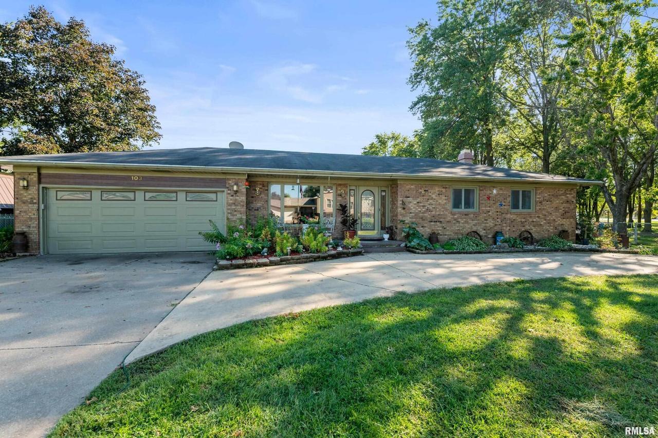 103 Briarwood St., Colona, IL 61241