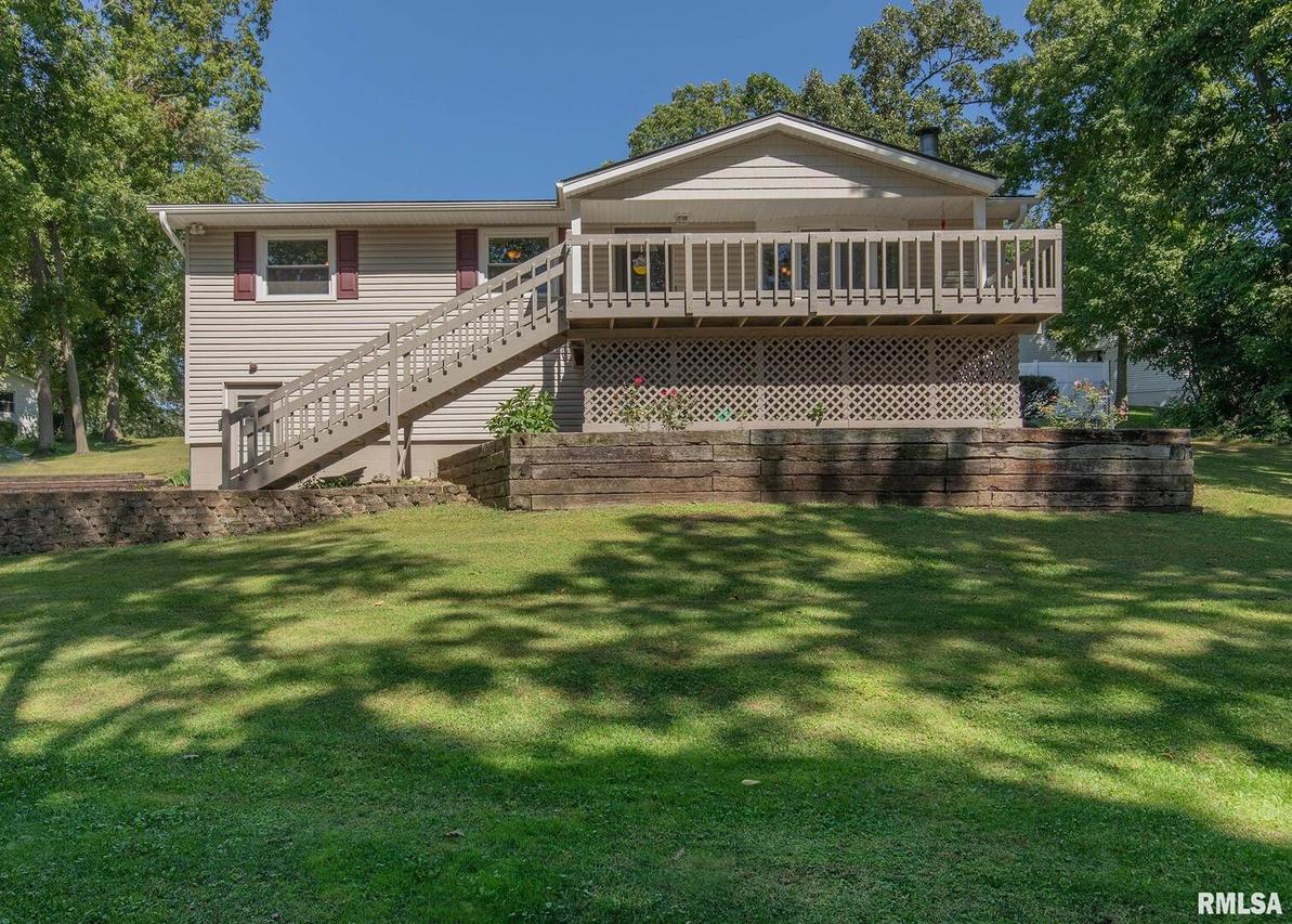 204 Central Park Ave., Geneseo, IL 61254