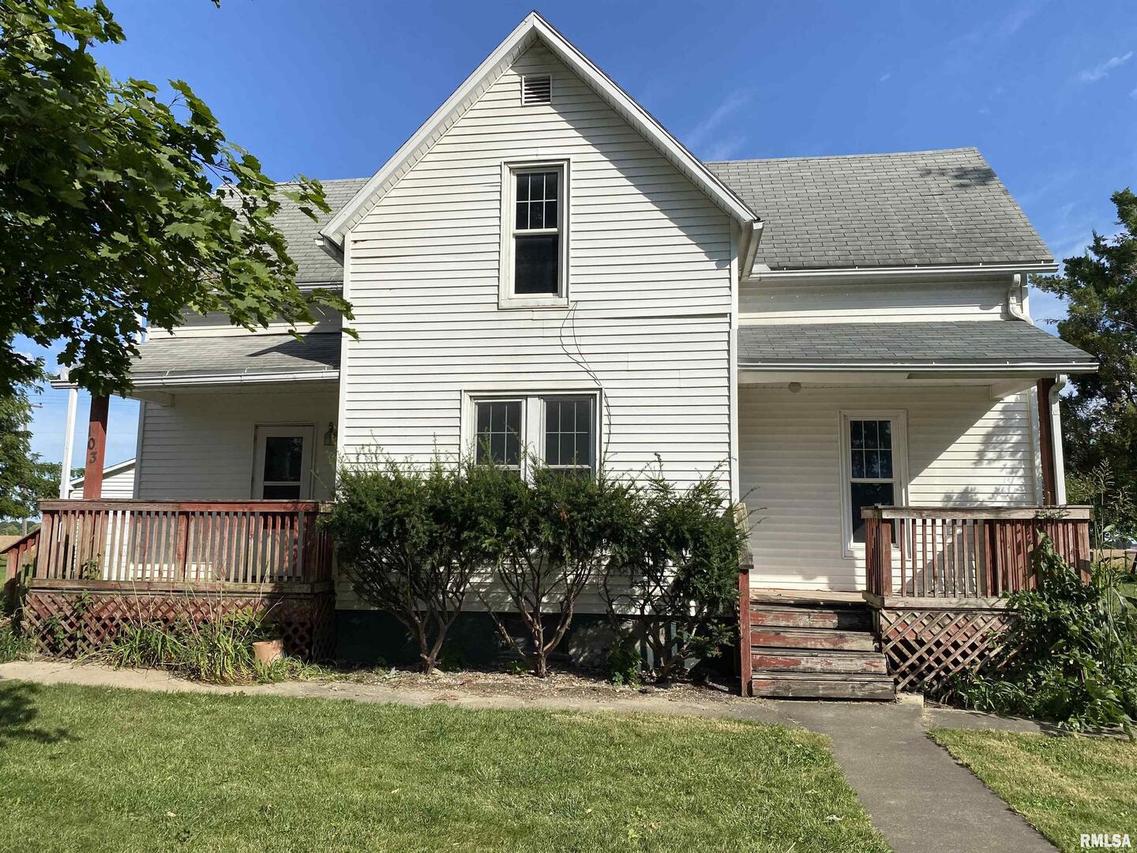 103 W Clinton St., Toulon, IL 61483