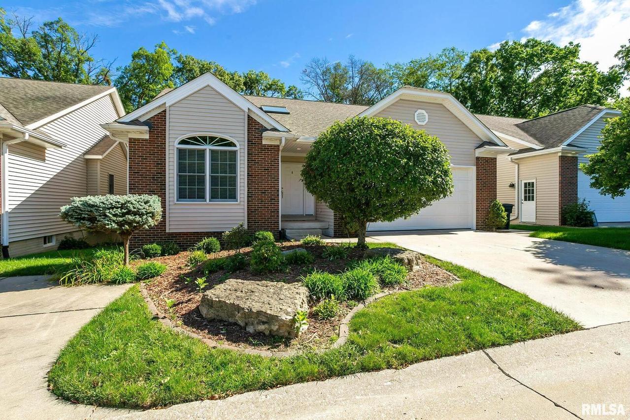 1210 53rd Street Dr., Moline, IL 61265