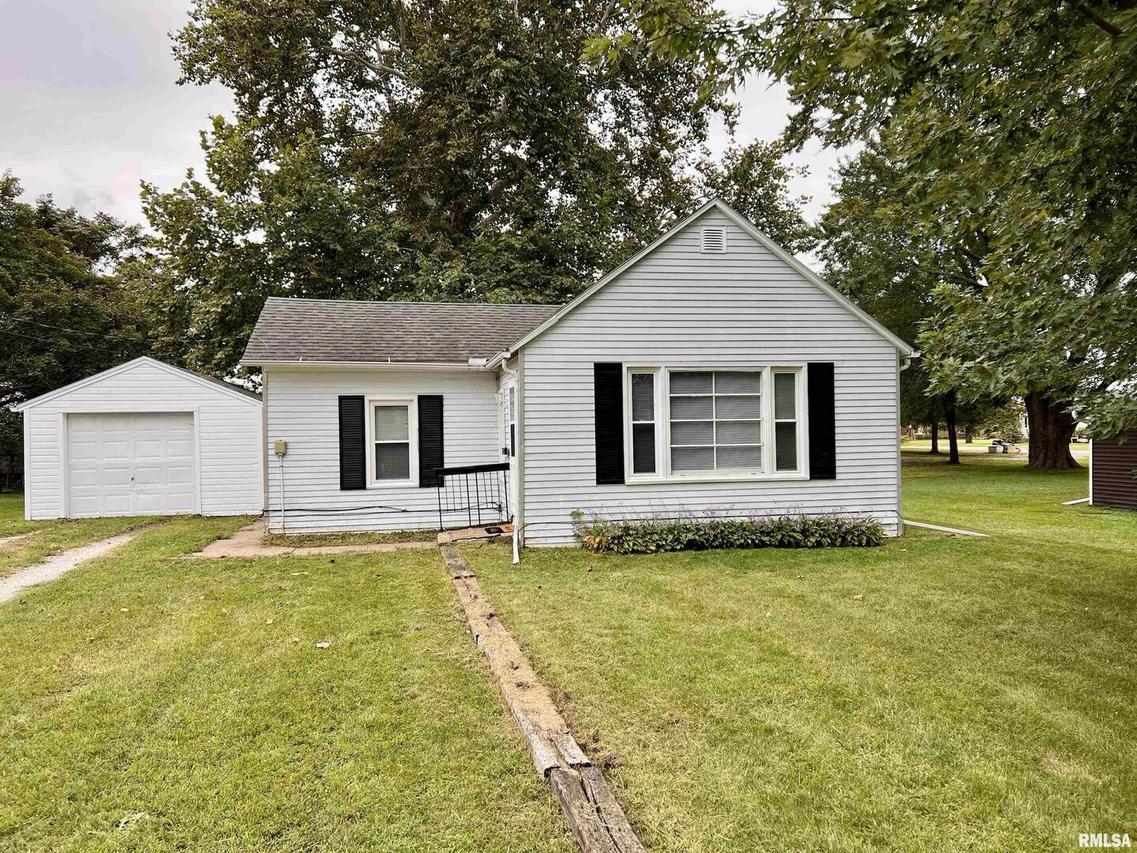 912 SW 5th St., Aledo, IL 61231