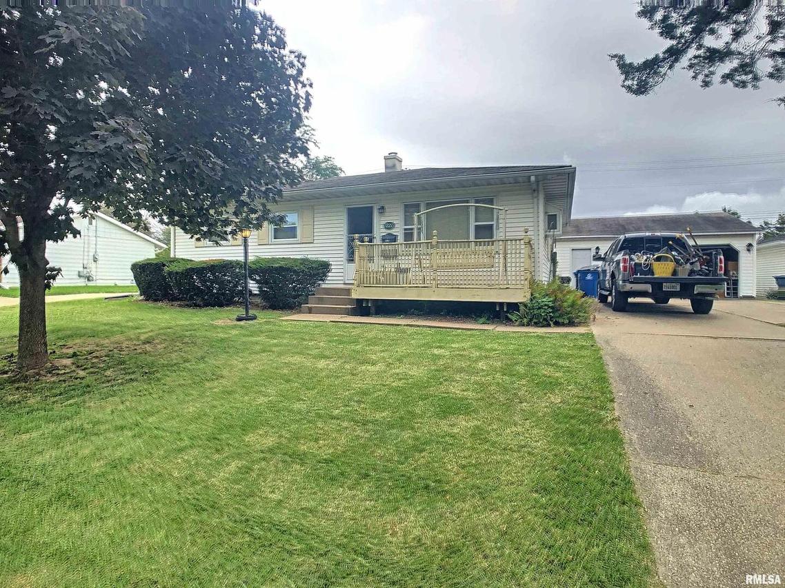 926 38th Ave., East Moline, IL 61244