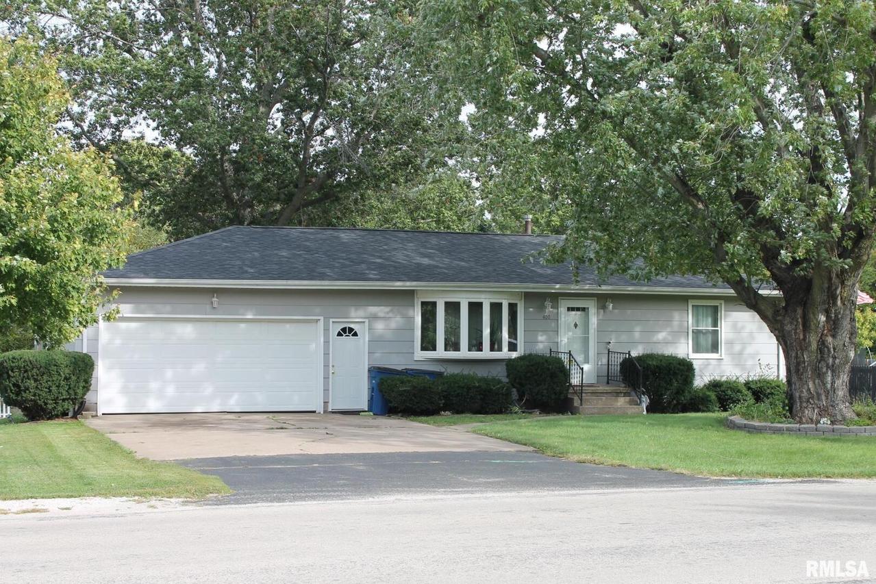 400 N West St., Cambridge, IL 61238