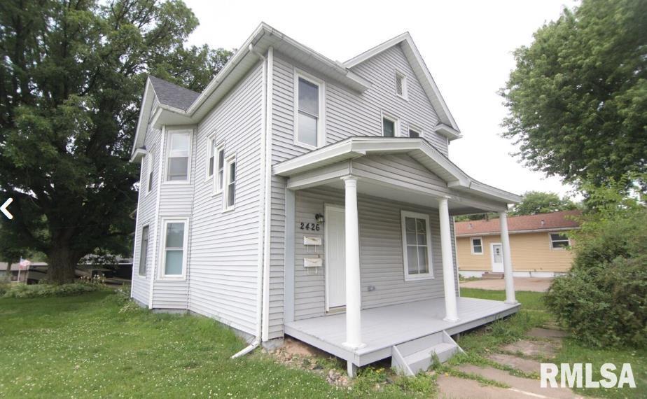 2426 3rd Ave., East Moline, IL 61244