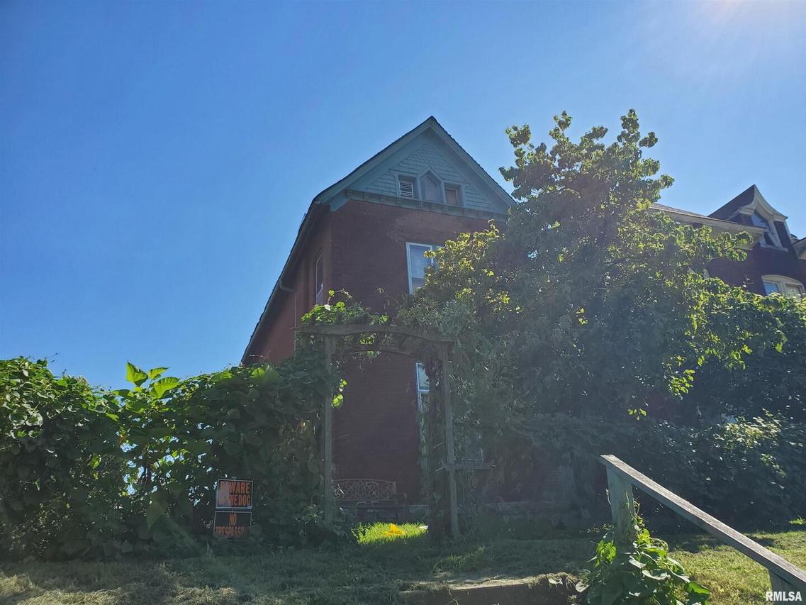 318 Elm St., Quincy, IL 62301