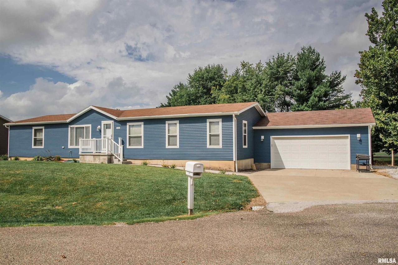 118 Junction St., Ursa, IL 62376