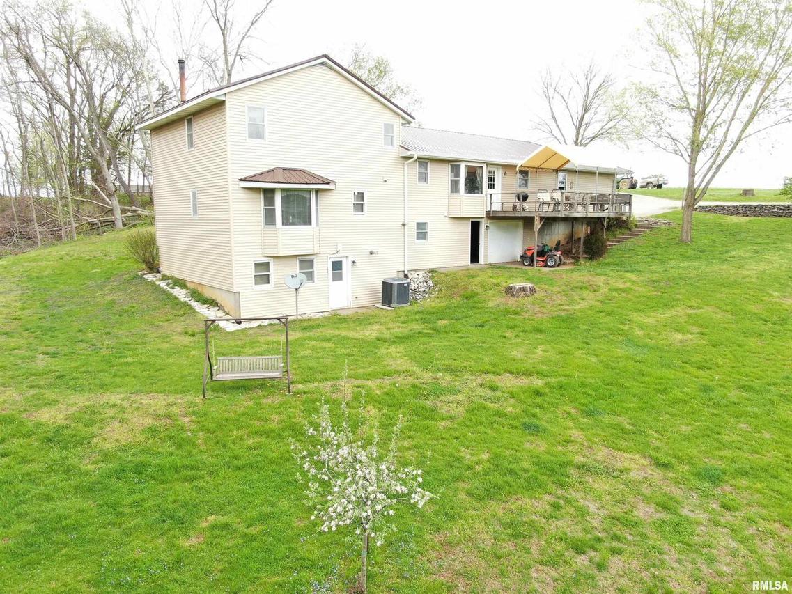 200 Shaffer Ln., Ursa, IL 62376