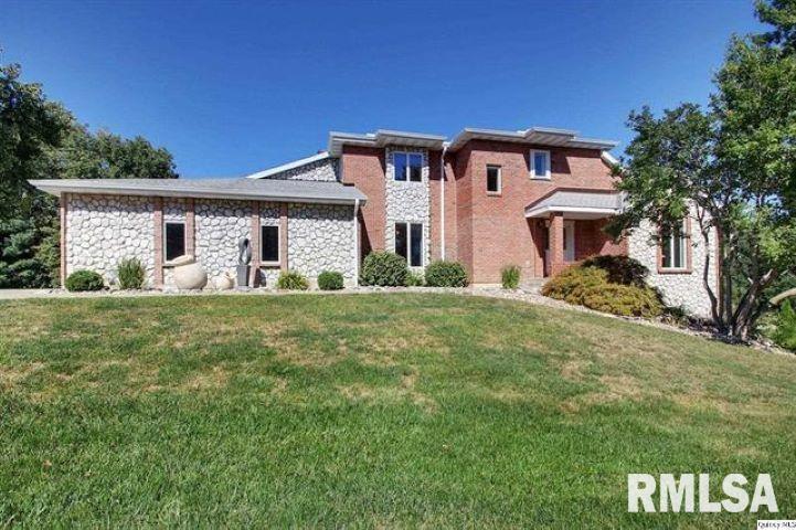 929 Long Dr., Quincy, IL 62305