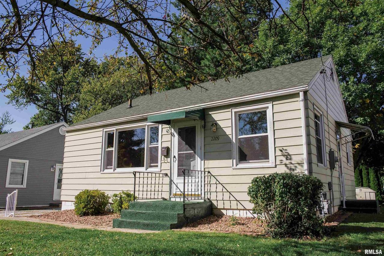 2209 Sycamore St., Quincy, IL 62301