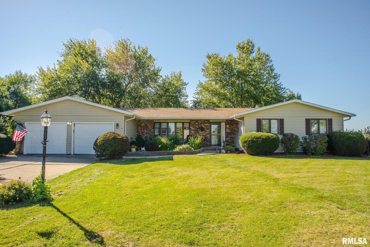 912-913 Fyre Lake Dr., Sherrard, IL 61281