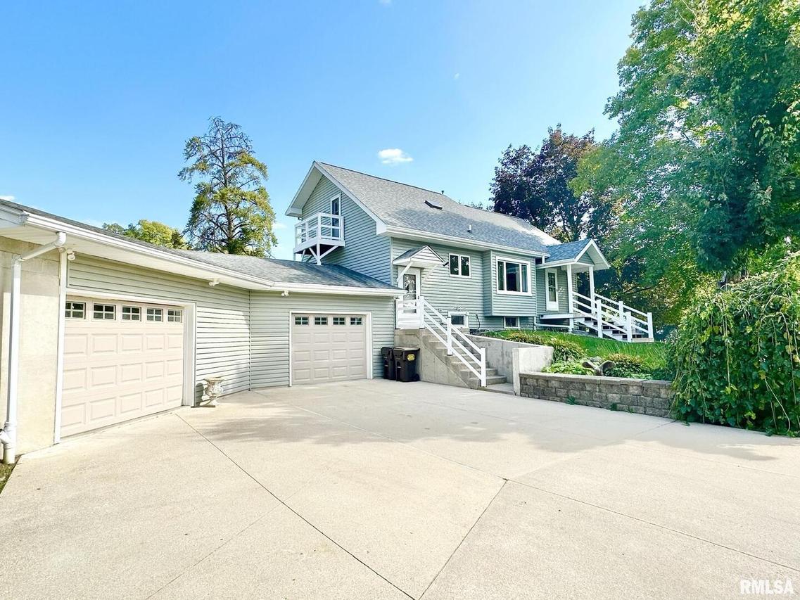 634 E Lincolnway, Morrison, IL 61270