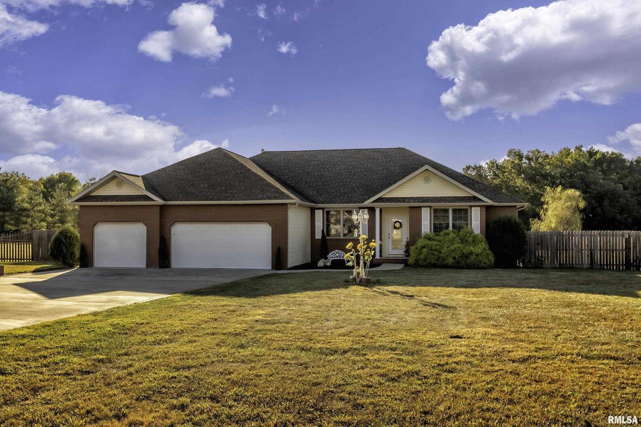 15473 Karigan Ln., Johnston City, IL 62951