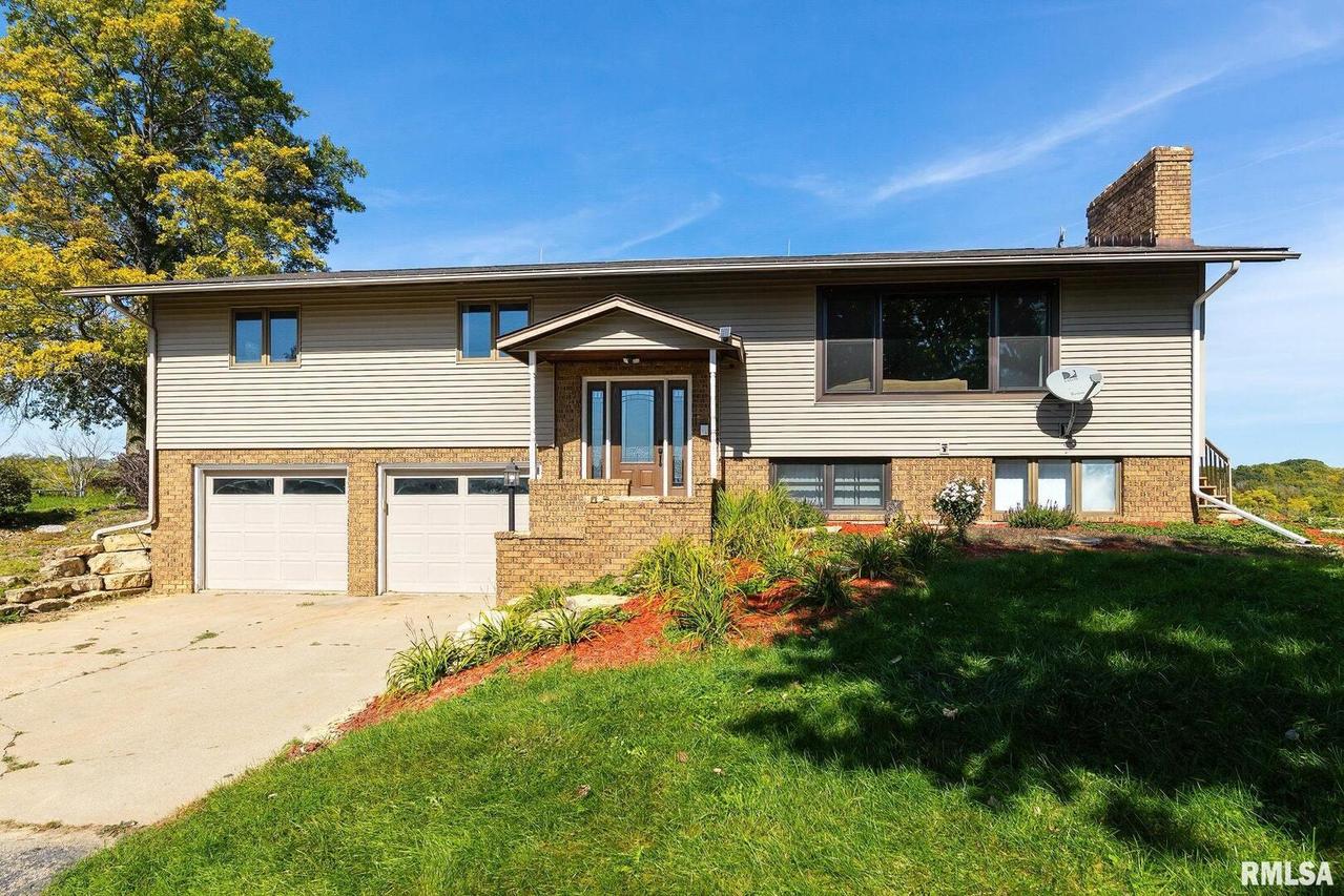 8444 Albany Rd., Erie, IL 61250