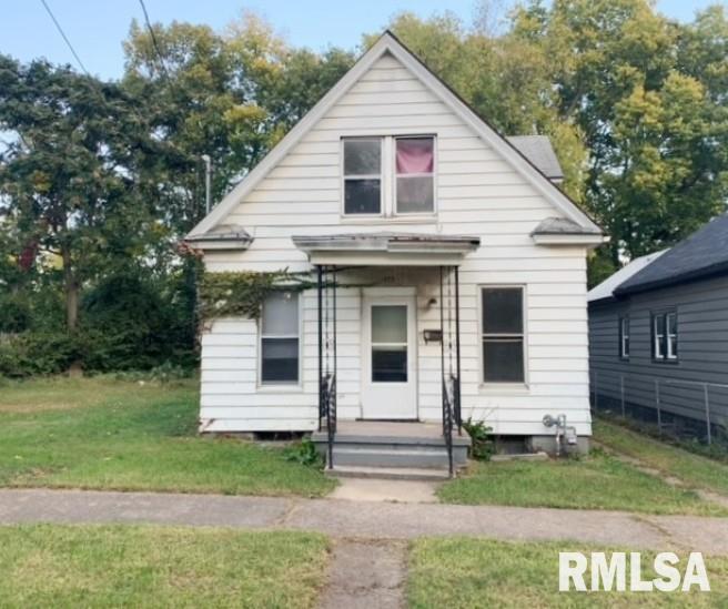 423 7th St., Rock Island, IL 61201