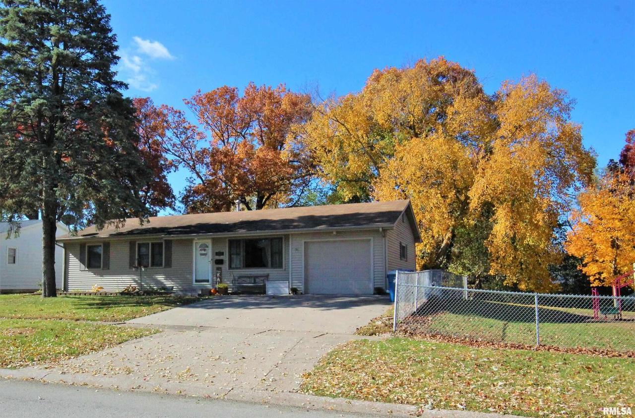 810 12th St., Silvis, IL 61282