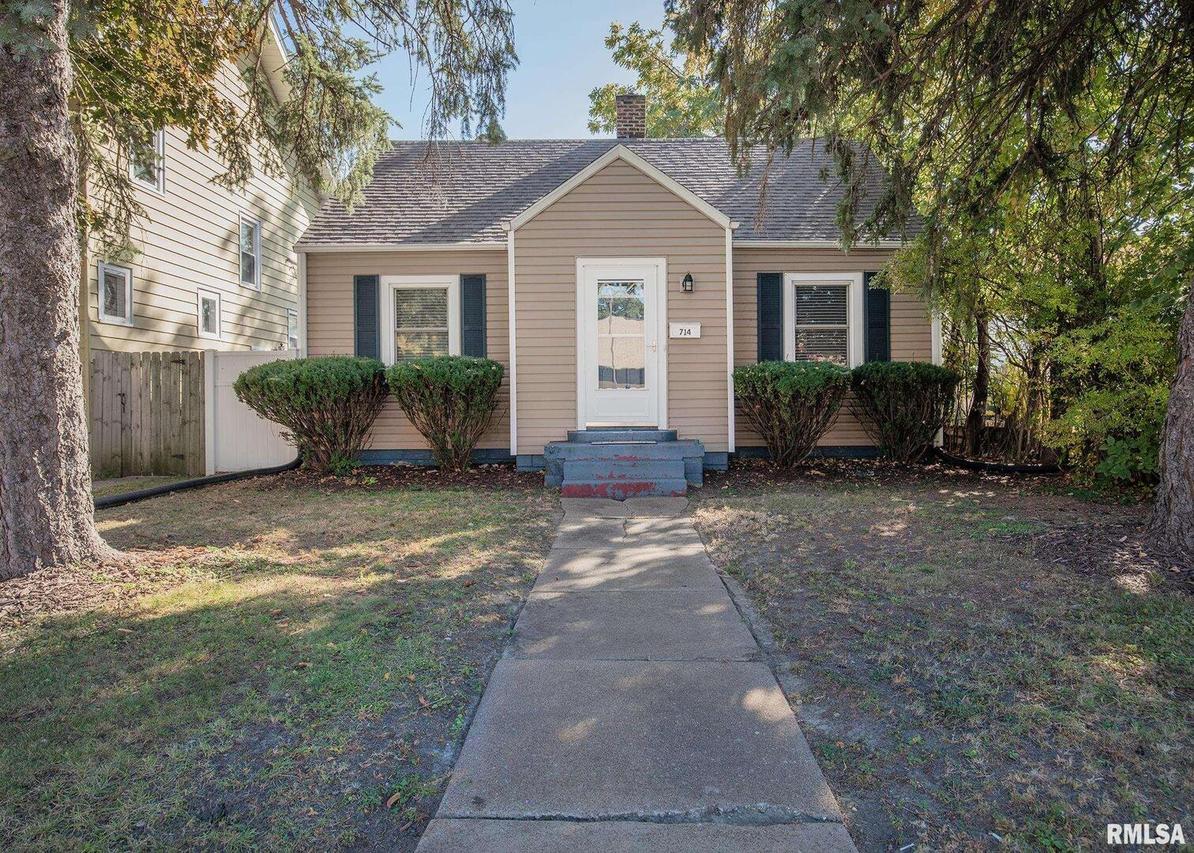 714 19th Ave., Moline, IL 61265