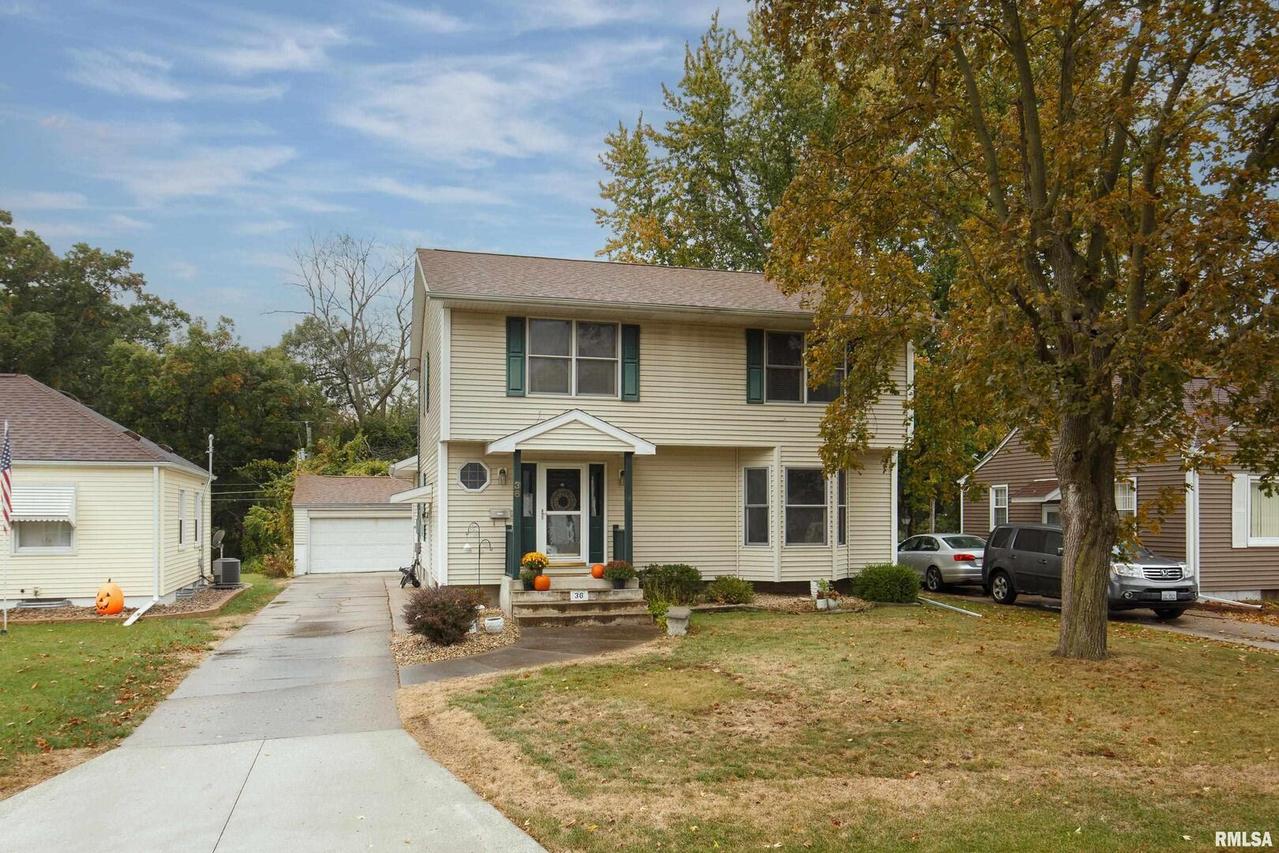 36 Blackhawk Hills Dr., Rock Island, IL 61201