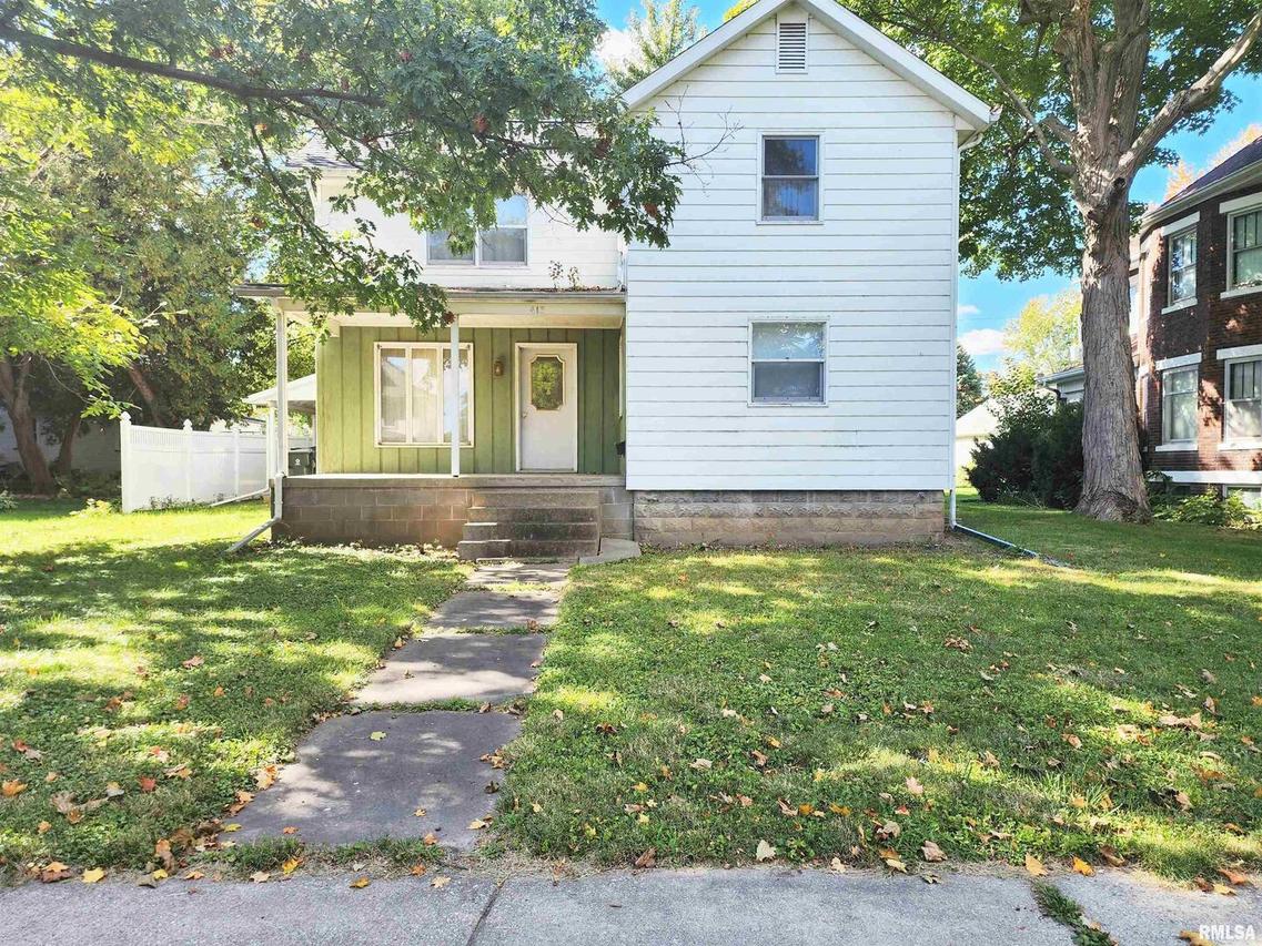 413 N College Ave., Geneseo, IL 61254