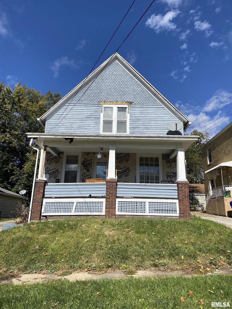 208 E Oak St., Kewanee, IL