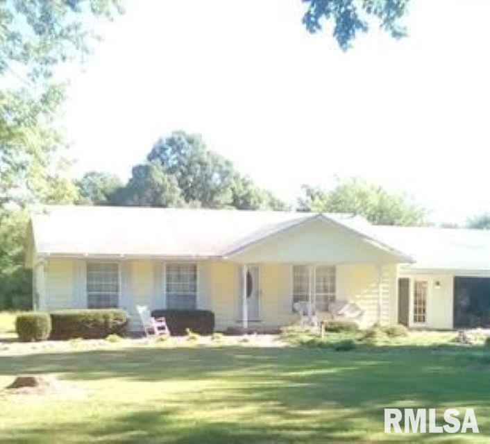 2197 N 2250th Ave., Camp Point, IL 62320