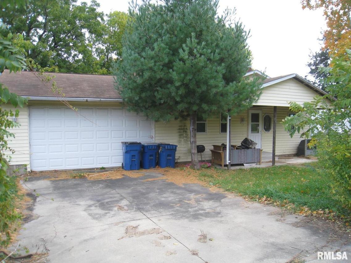 605 Cherry St., Port Byron, IL 61275