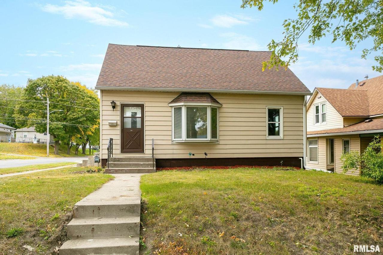 154 16th St., Silvis, IL 61282