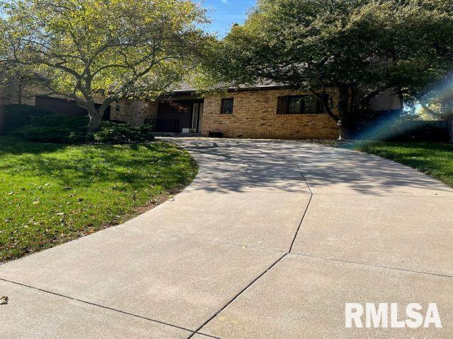 7 Vale Ct., Moline, IL 61265