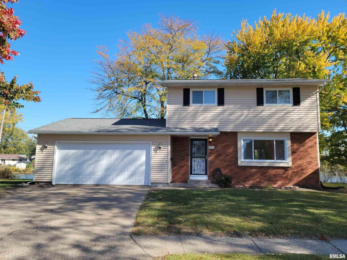 4711 50th Street Ct., Moline, IL 61265
