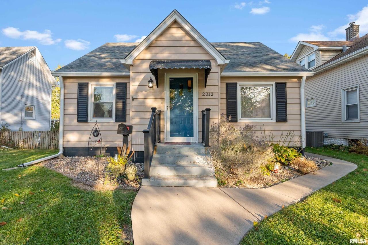 2012 3rd St., Moline, IL 61265