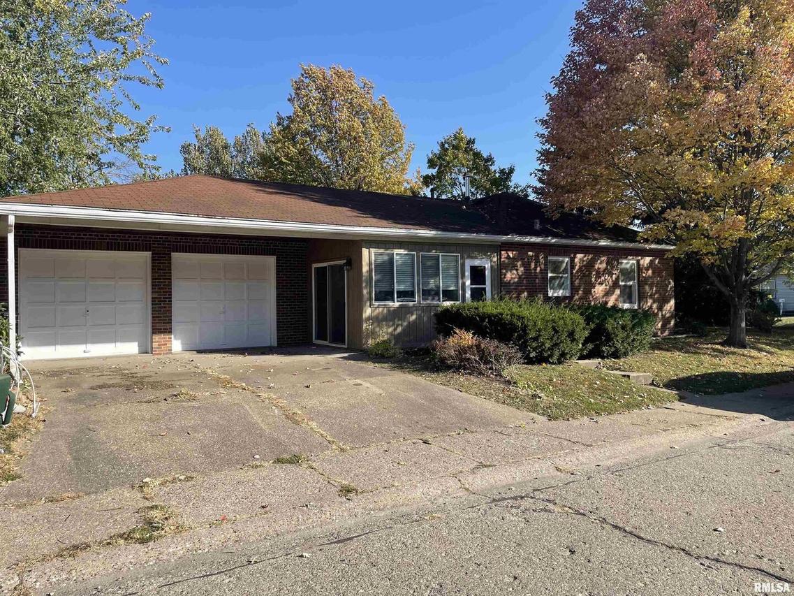 4401 23rd Ave., Rock Island, IL 61201