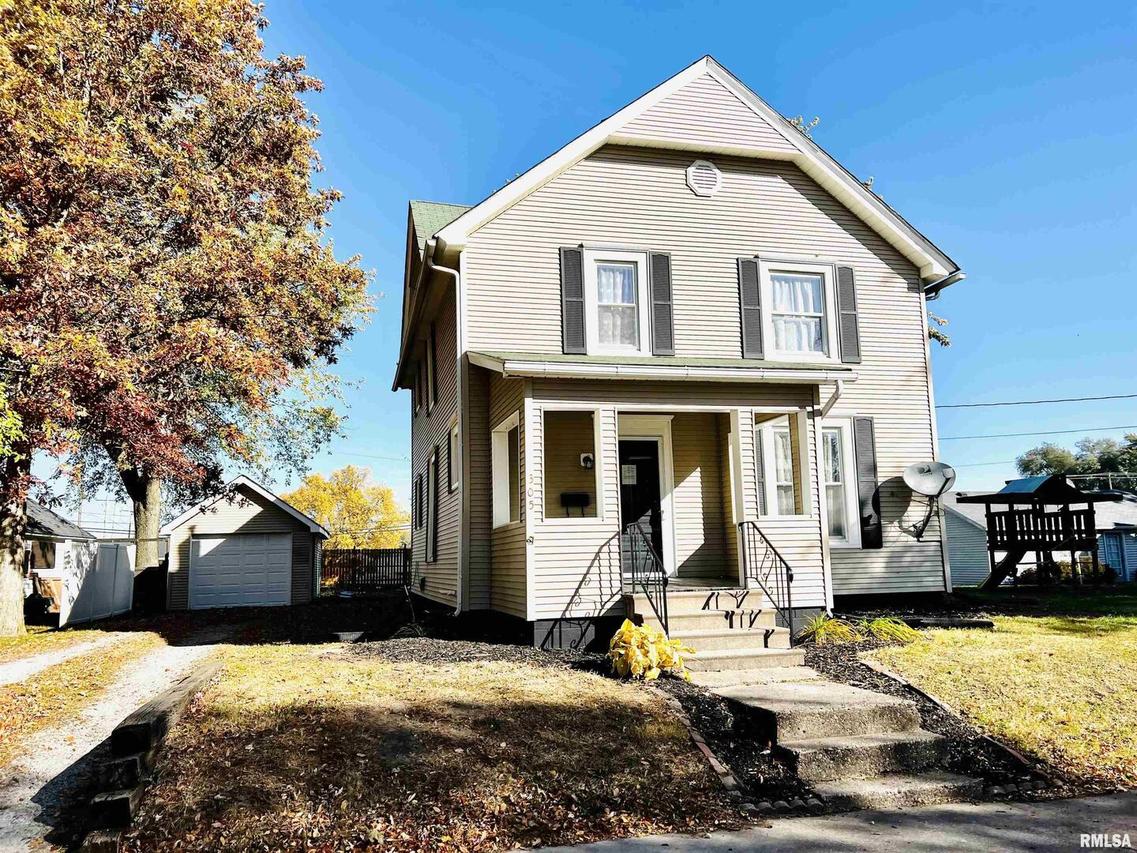 305 SE 4th St., Aledo, IL 61231