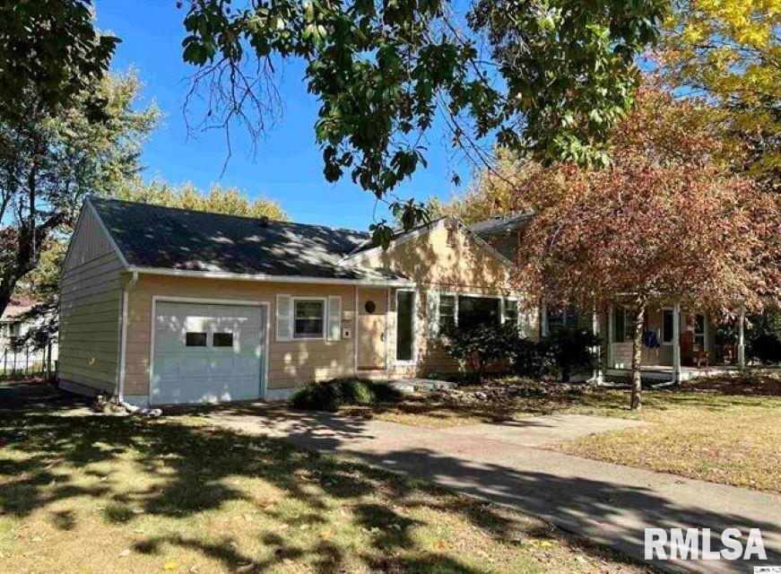2067 Sycamore St., Quincy, IL 62301