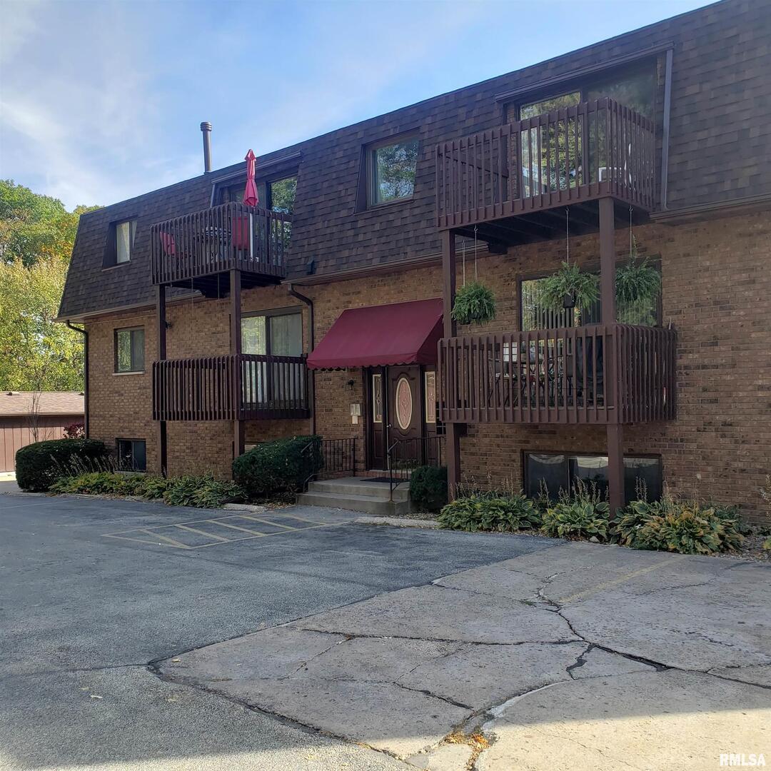 2505 26th Avenue Ct. #H, Rock Island, IL 61201