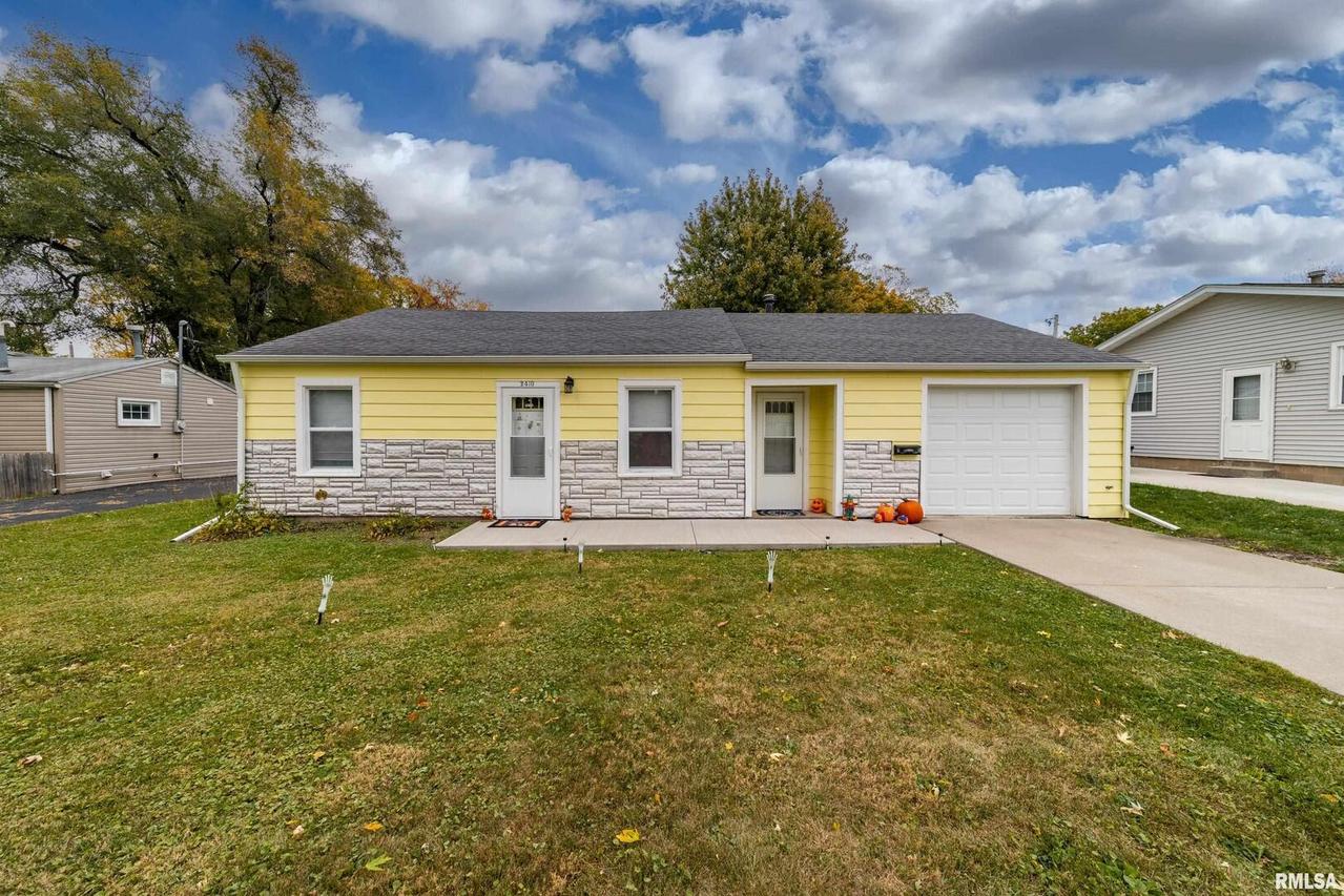 2410 48th St., Moline, IL 61265