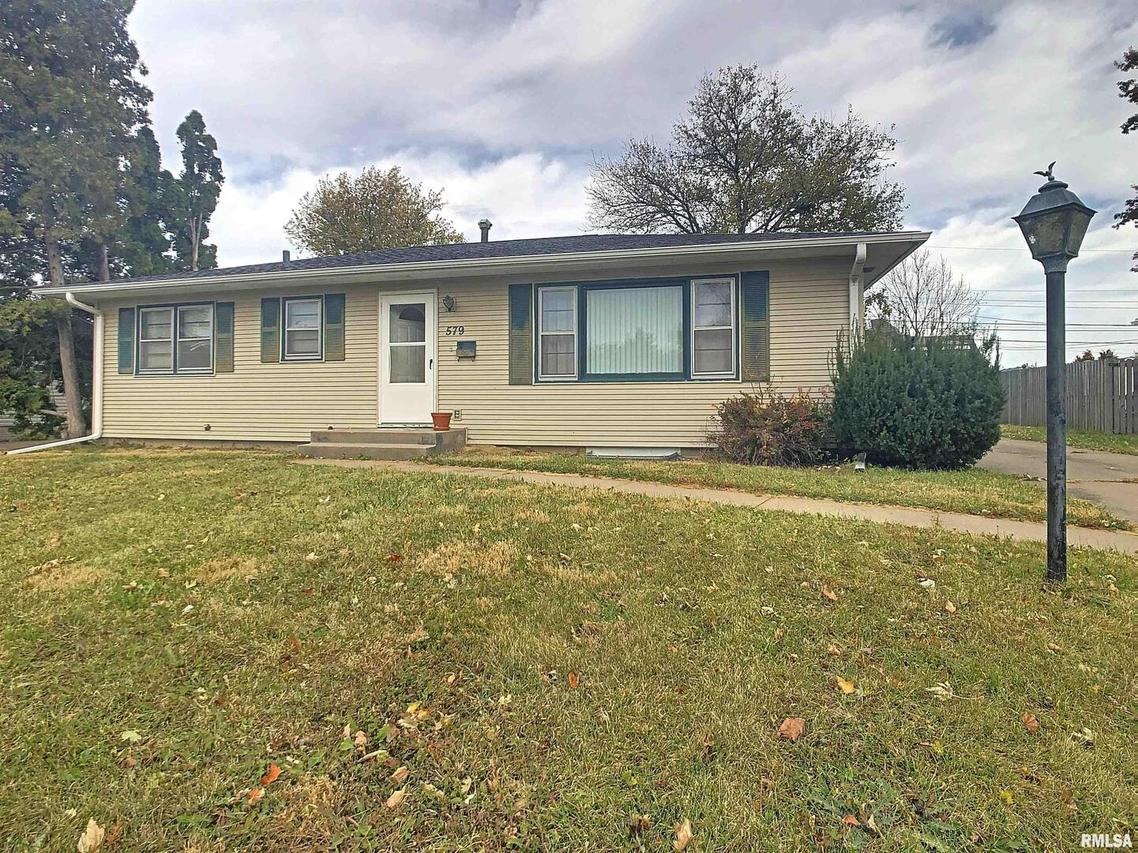 579 31st Ave., East Moline, IL 61244