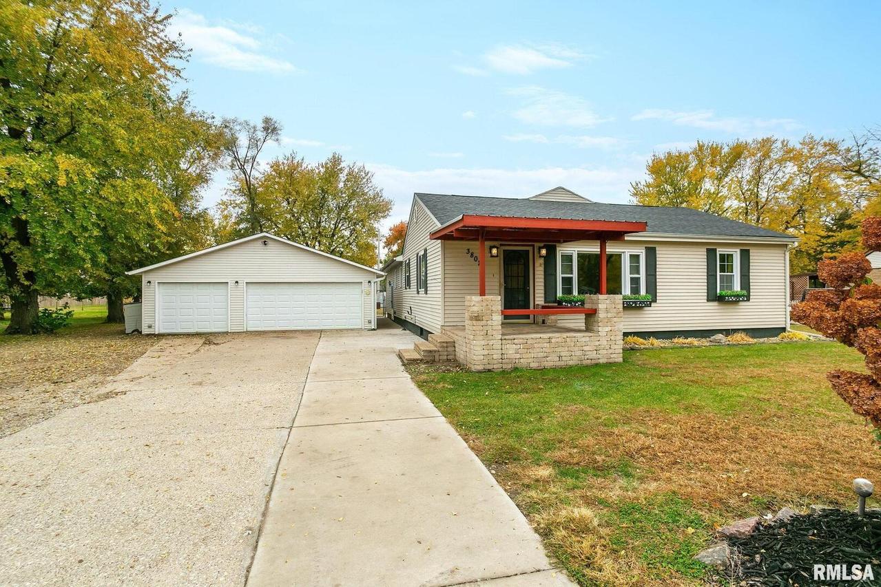 3802 Morton Dr., East Moline, IL 61244