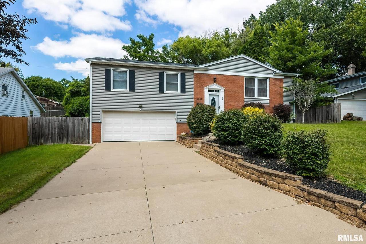 3532 22nd St., Rock Island, IL 61201