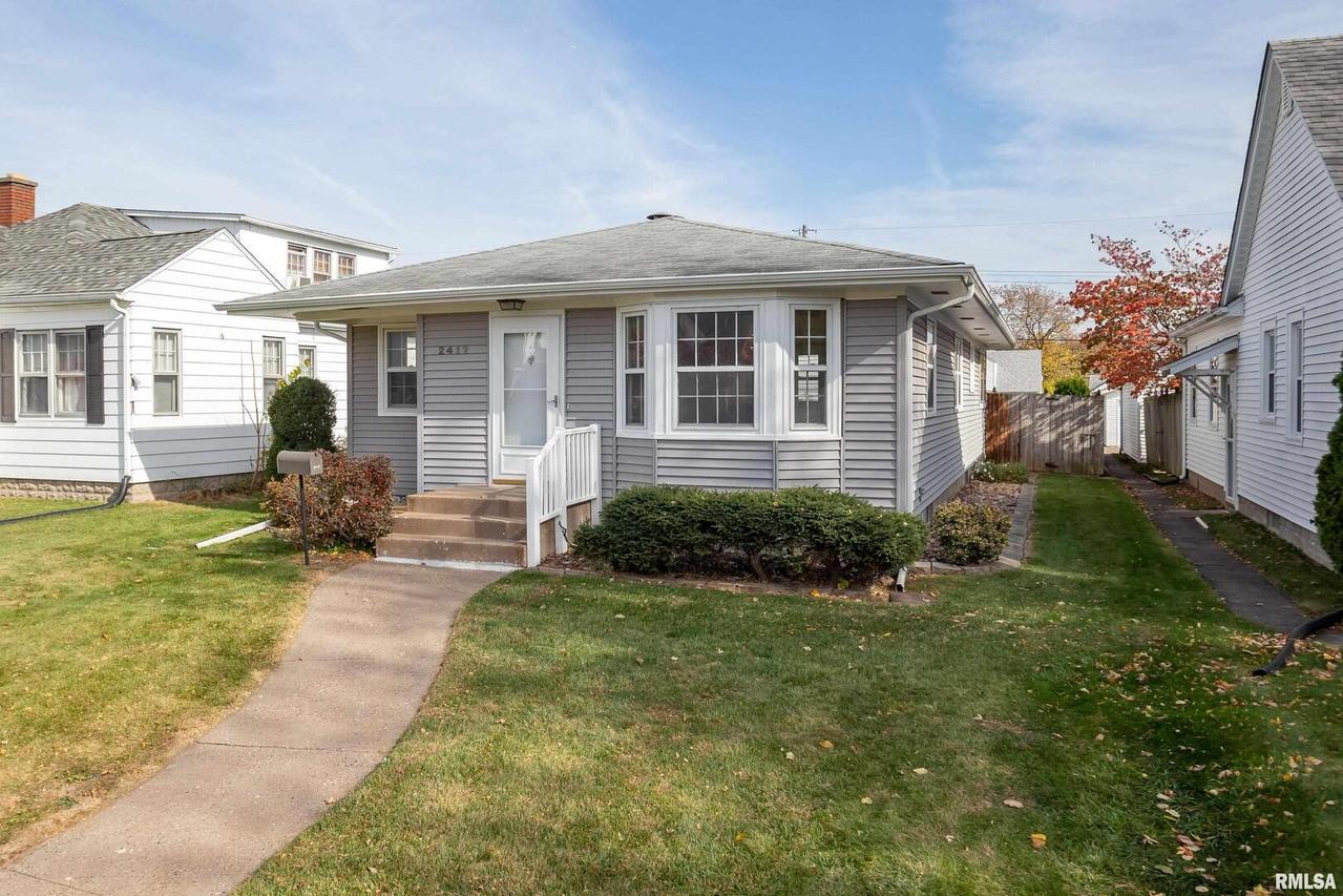 2412 32nd St., Moline, IL 61265