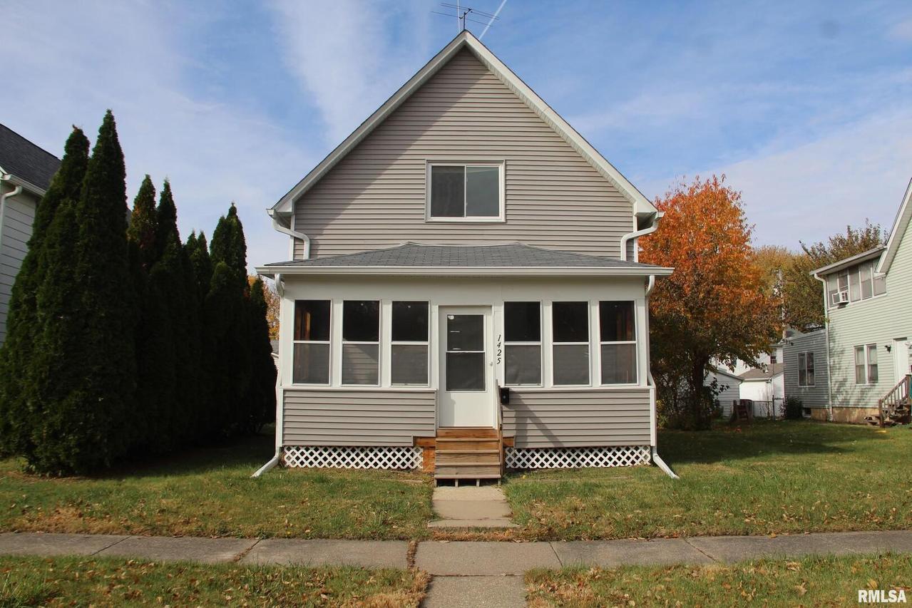 1425 11th St. #A, Moline, IL 61265