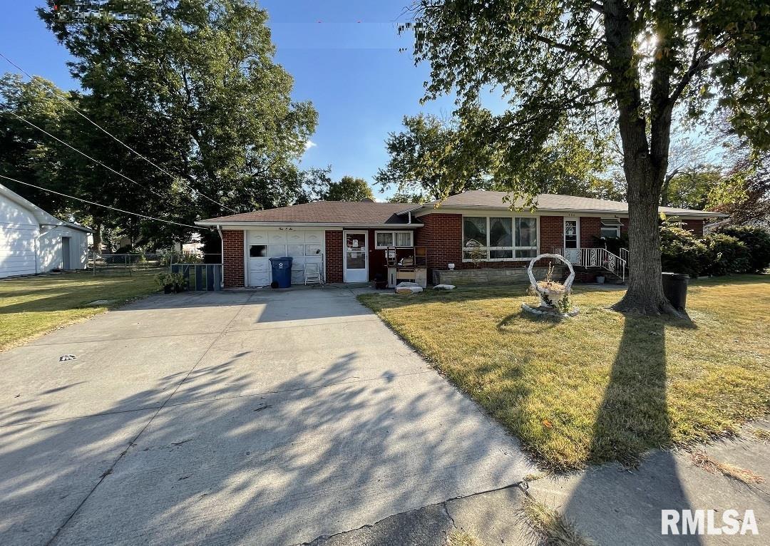 406 W 4th St., Benton, IL 62812