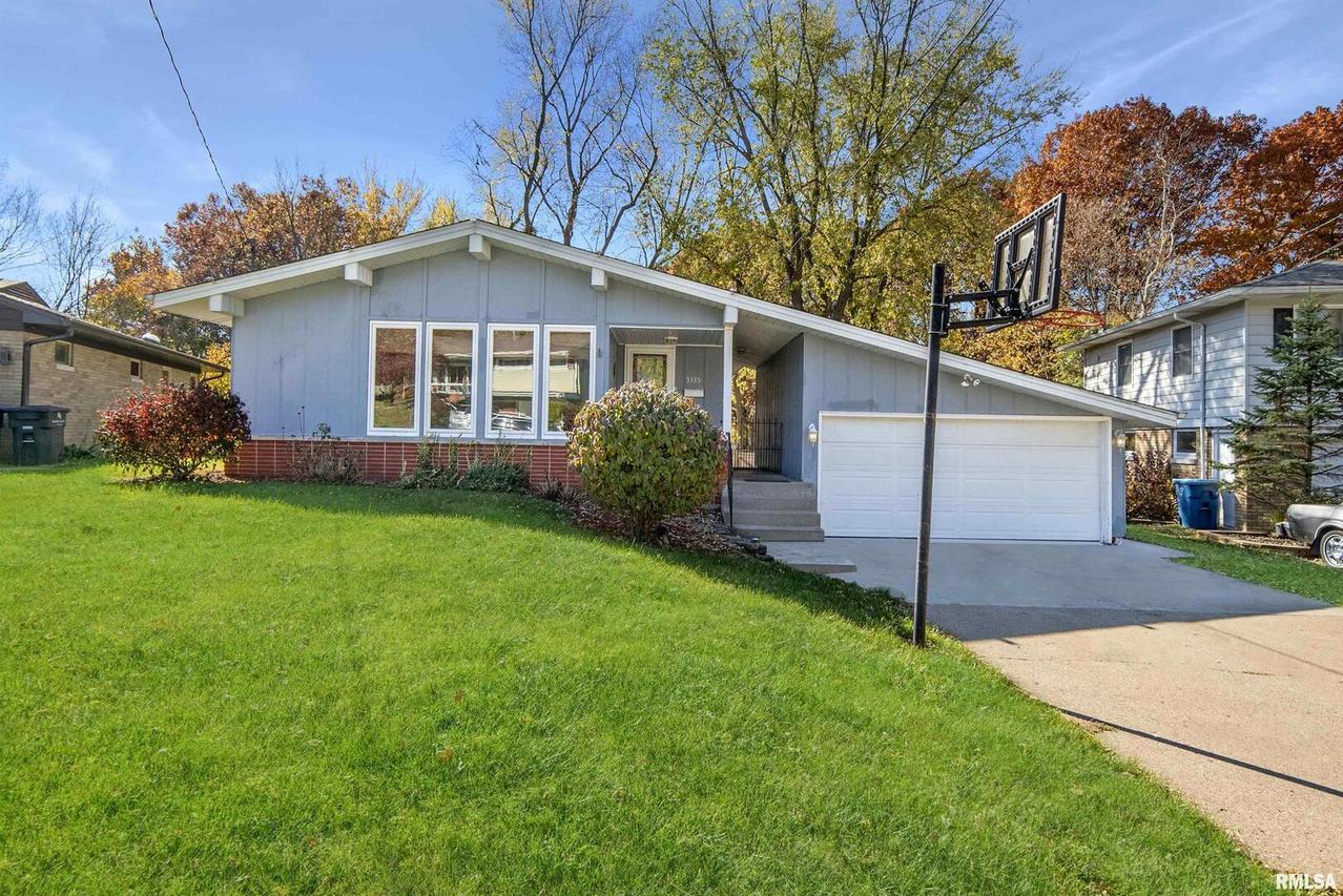 3335 28th Street Ct., Rock Island, IL 61201