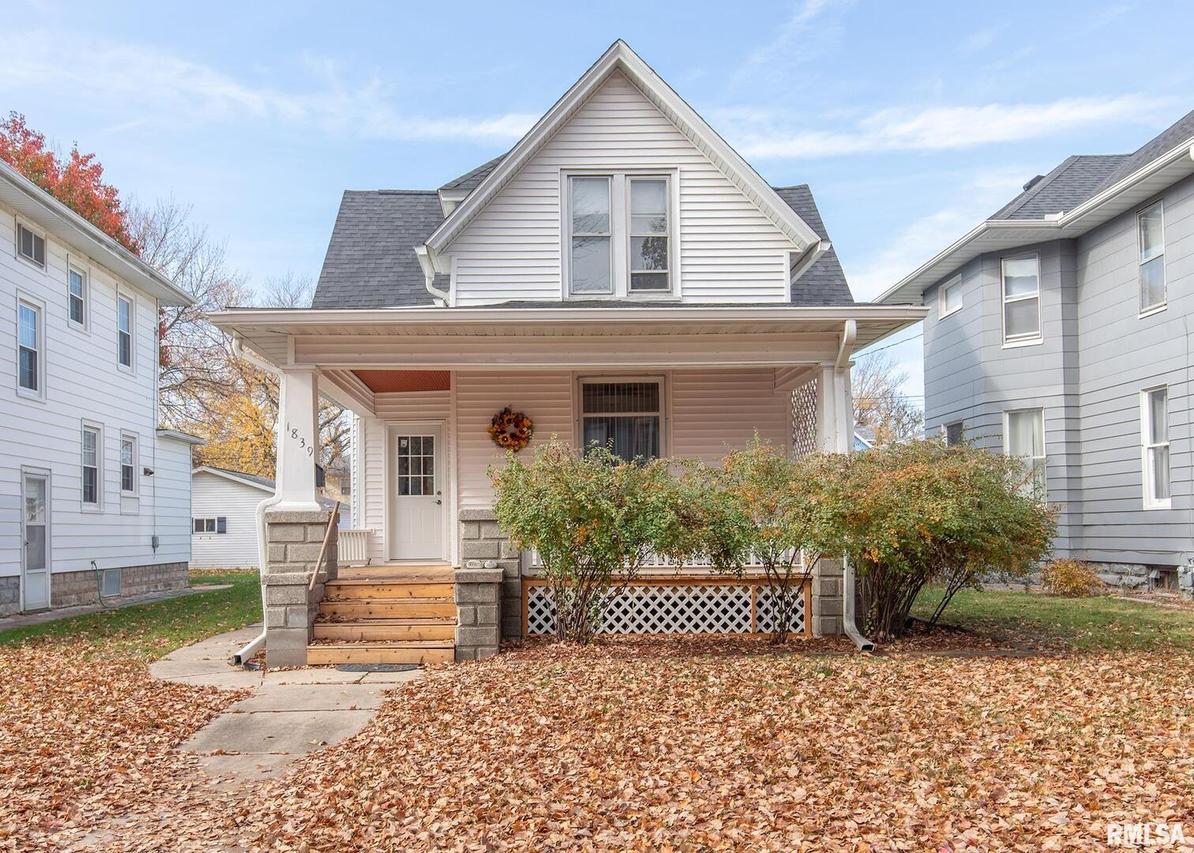 1839 15th St., Moline, IL 61265