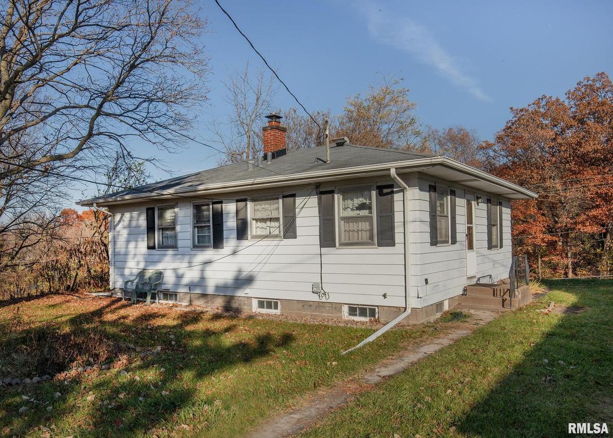 1441 34th St., Moline, IL 61265